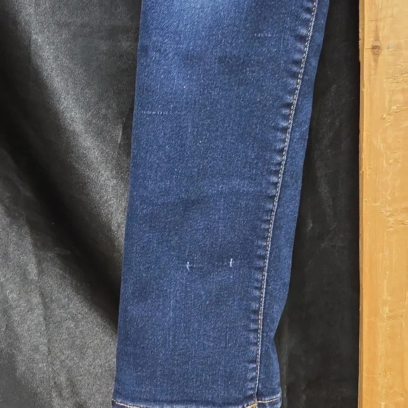 Like new size Girls 16 Gap denim blue jeans - Picture 4 of 8